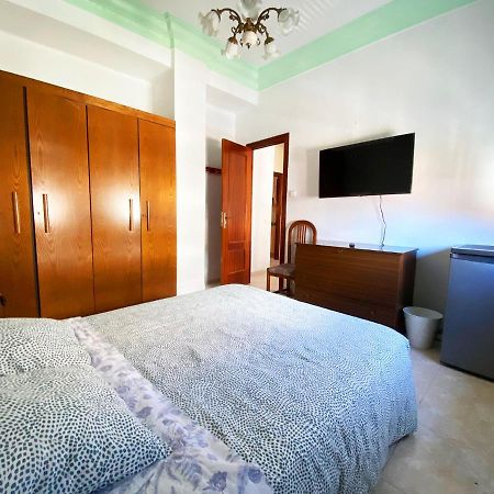La Malvarrosa Beach Rooms In Shared Apartment Valencia Kültér fotó